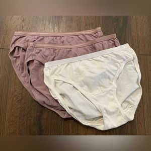 NWOT Set of 3 Women’s Fruit of the Loom Briefs 5